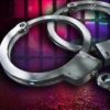 La policía arresta a un adolescente por vender drogas a estudiantes de Wenatchee High School a través de una ventanilla de su casa