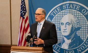 El Gobernador Jay Inslee habla sobre COVID-19 en Yakima