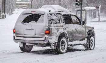 Dejar el auto ‘calentando’ sin supervisión es ilegal en Washington