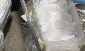 Encuentran 400 libras de metanfetamina en la playa de Port Ángeles