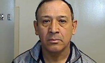 Entrenador de voleibol bajo investigación federal por posible mala conducta con menores