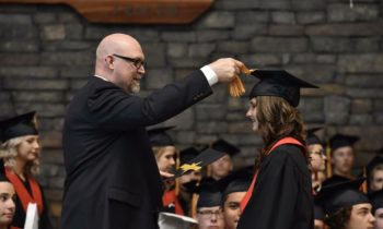 Yakima Federal Savings and Loan abre solicitudes para el programa de becas ”Academic Excellence”