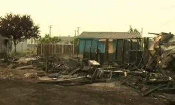 Tres edificios de almacenamiento se queman en Wapato