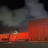 Bomberos apagan incendio en Franz Bakery