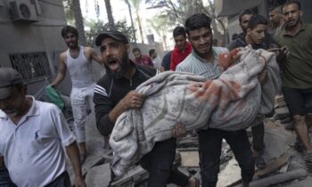 Cientos de muertos en ataque aéreo israelí contra hospital de la ciudad de Gaza