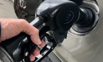 Precios de la gasolina bajan, pero no será por mucho tiempo