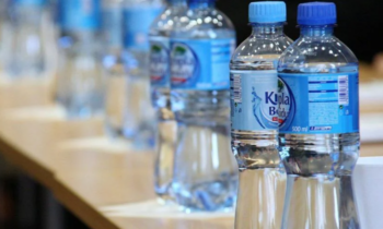 Distribución de agua embotellada para los residentes de Mabton tras problema de calidad de agua