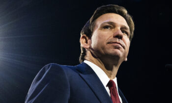 Ron DeSantis pone fin a su difícil candidatura presidencial antes de New Hampshire y respalda a Donald Trump