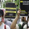 Condenan a 36 años de prisión a un tailandés por criticar a la monarquía en sus redes sociales