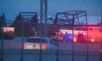 3 personas muertas y 9 heridas al derrumbarse un hangar en el aeropuerto de Boise, Idaho