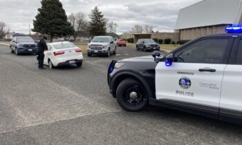 La policía arresta a 4 en Kennewick por robar Kia y huir de los agentes