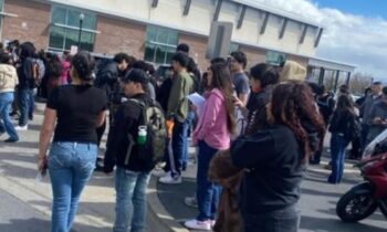 Estudiantes de Yakima protestaron ante recorte presupuestario