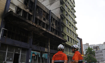 Incendio en hotel en sur de Brasil deja 10 muertos
