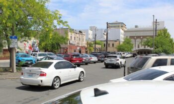 El consejo redacta una ordenanza para abordar el estacionamiento en el centro de Yakima