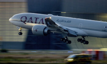 Turbulencia deja al menos 12 heridos en avión de Qatar Airways