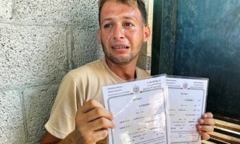 Desgarrador: fue a buscar los certificados de nacimiento de sus gemelos y se entera que murieron en ataque israelí