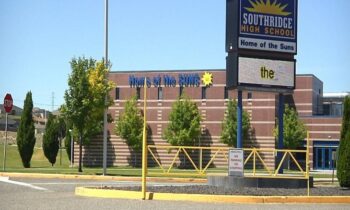 El Distrito Escolar de Kennewick busca responsabilizar a los ingenieros por la unidad HVAC defectuosa en la escuela secundaria Southridge