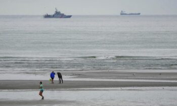 Francia: al menos ocho muertos y seis heridos tras intento de cruce hacia el Canal de la Mancha