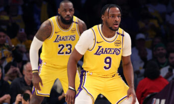 LeBron y Bronny James hacen historia en la NBA en su primer juego juntos en temporada regular