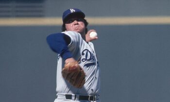 Boyle Heights tendrá mural de Fernando Valenzuela mientras los Dodgers se preparan para la Serie Mundial