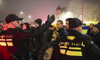 Ámsterdam: cinco hospitalizados y 62 detenidos tras ataques a fanáticos de fútbol israelíes