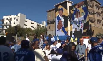 Inauguran mural de Fernando Valenzuela en Boyle Heights