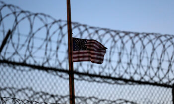 EEUU libera 11 presos de Guantánamo: estuvieron detenidos 20 años sin enfrentar cargos