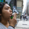 Legisladores de Washington proponen eventos de consumo de marihuana fuera del hogar