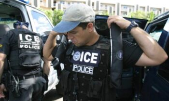 Un juez bloquea la orden de Trump para permitir las redadas de ICE en algunos lugares de culto