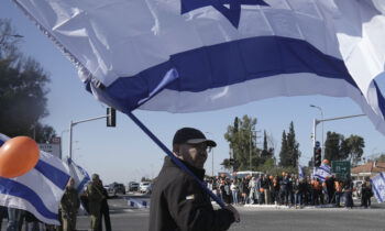 Hamas entrega los cuerpos de 4 rehenes israelíes a cambio de liberar a cientos de prisioneros