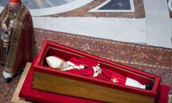 “Estaba en coma”: revelan cómo fueron los últimos minutos del papa Francisco antes de morir