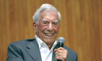 Muere Mario Vargas Llosa a los 89 años, según informa su familia