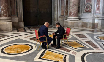 Trump y Zelenskyy se reúnen en Roma antes del funeral del papa Francisco