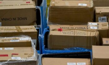 Amazon suspende pedidos de mercados asiáticos ante especulaciones arancelarias