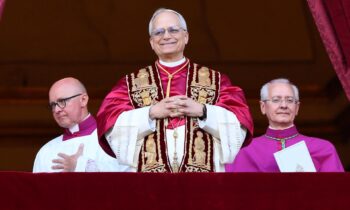 El papa León XIV celebra su primera misa en el Vaticano