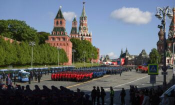 Aniversario 80 de derrota nazi: Rusia celebra con desfile el Día de la Victoria