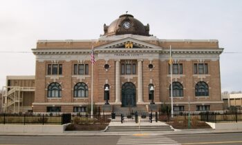 Los residentes del condado de Franklin expresan sus preocupaciones al director estatal de Desarrollo Rural del USDA