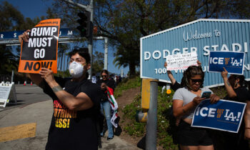Los Dodgers ofrecen $1 millón para familias inmigrantes tras las redadas de ICE