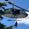Los agentes creen que Travis Decker podría estar en el área de Ingalls Creek; la alerta se extiende hasta el martes