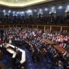 El Senado de EEUU prolonga hasta este lunes la votación del polémico presupuesto de Trump