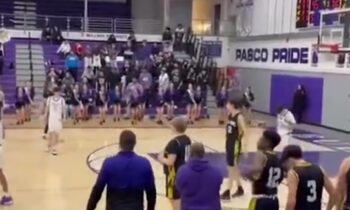 Informe policial arroja luz sobre pelea de baloncesto en escuelas secundarias de Hanford y Pasco