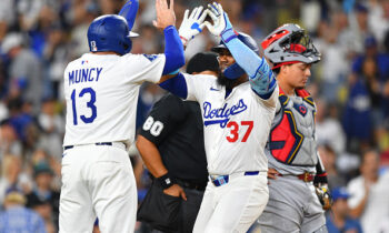 Dodgers derrotan a los Cardenales con la ayuda de Max Muncy y Teoscar Hernández