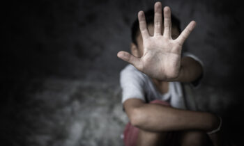 “Una cámara de tortura”: expastor de Riverside habría abusado de niños en un albergue en Rumania