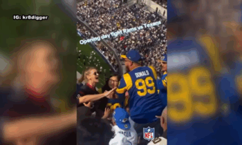 Video: Pelea sangrienta entre aficionados de los Rams y los Texans en el SoFi Stadium