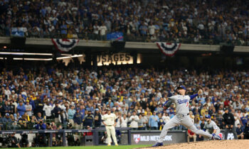 Los Dodgers vencen a los Cerveceros 2-1 en el Juego 1 de la Serie de Campeonato de la Liga Nacional