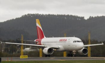 Estas son las aerolíneas que suspenden o mantienen vuelos a Venezuela