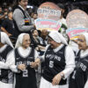 ¿Intervención divina? Quiénes son las “monjas de los Spurs” que inspiran al equipo